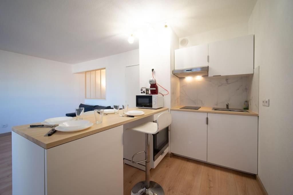 Fully Equipped Apartment 2 To 4 People St Charles Marselha Exterior foto